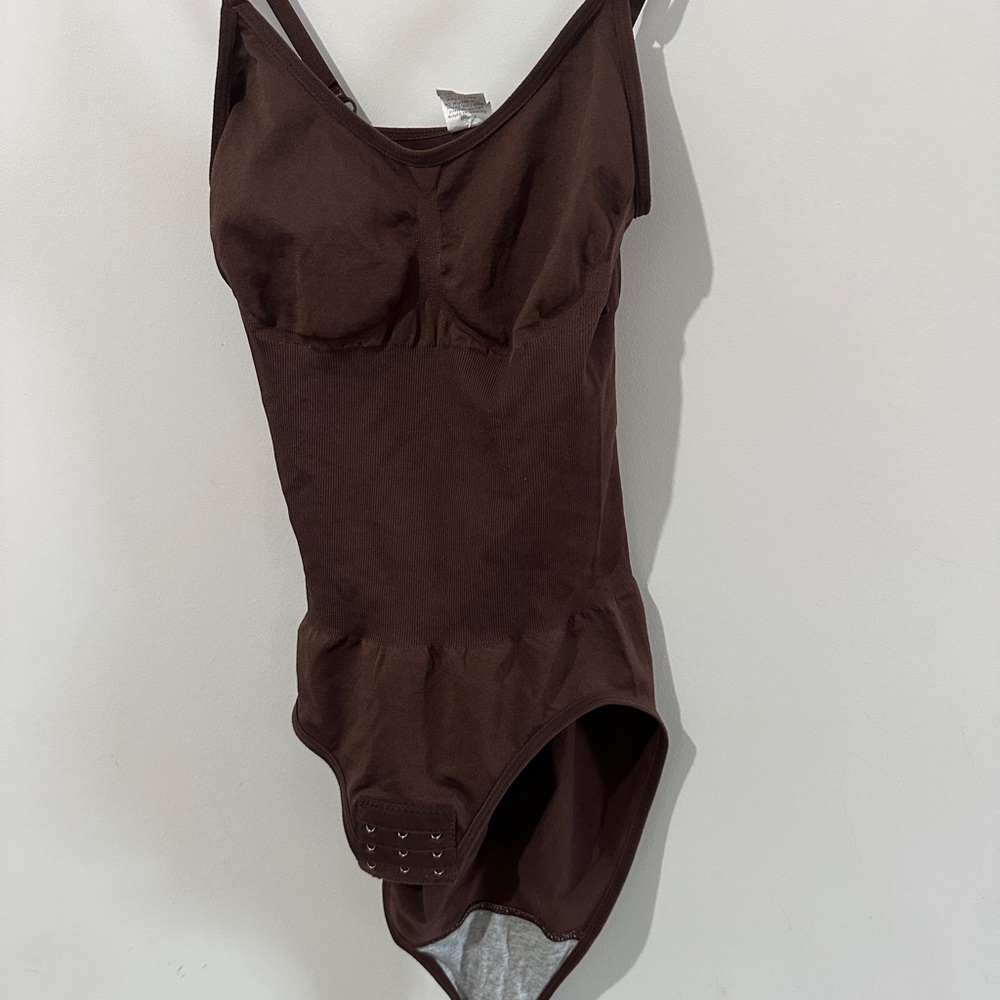 Slimming bodysuit for women